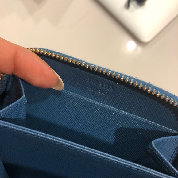 Prada coin wallet - Picture 5 of 8